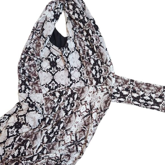 Nicole Miller Wide Leg Cropped Jumpsuit - Picture 4 of 6